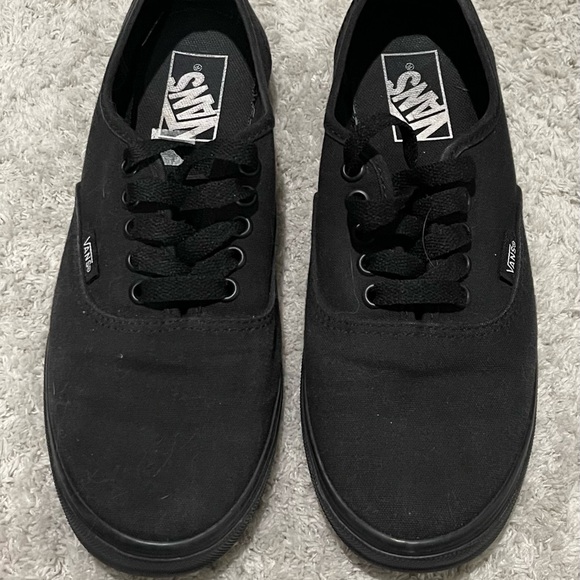 Vans - Picture 2 of 2